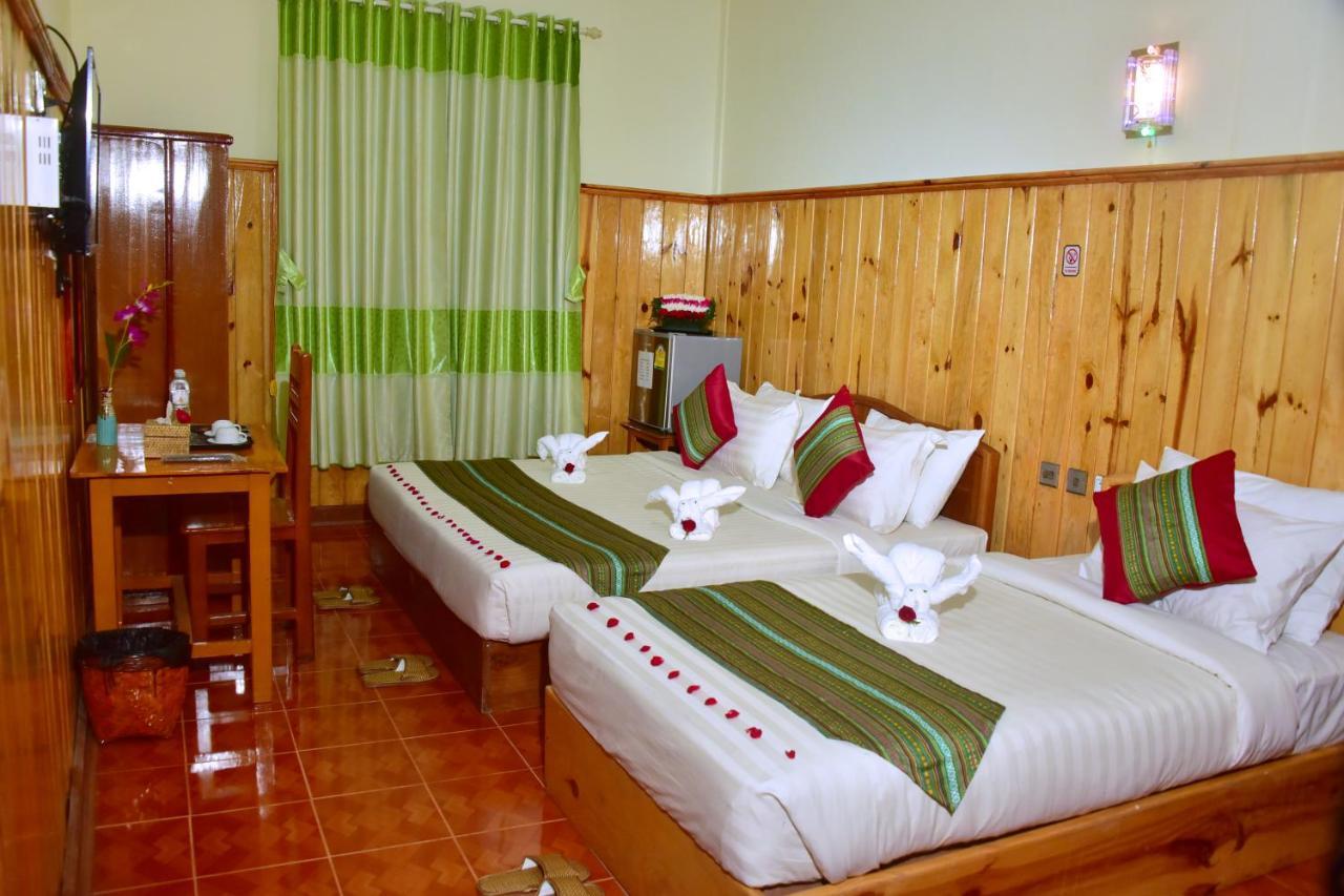 Railroad Hotel Калау Екстериор снимка