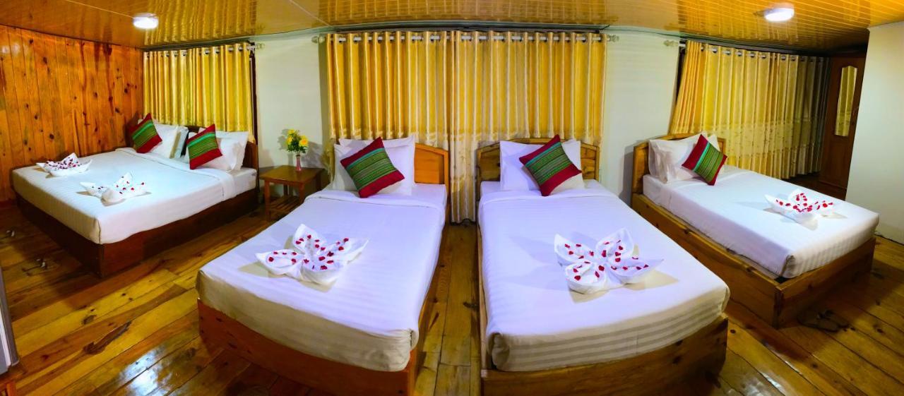 Railroad Hotel Калау Екстериор снимка