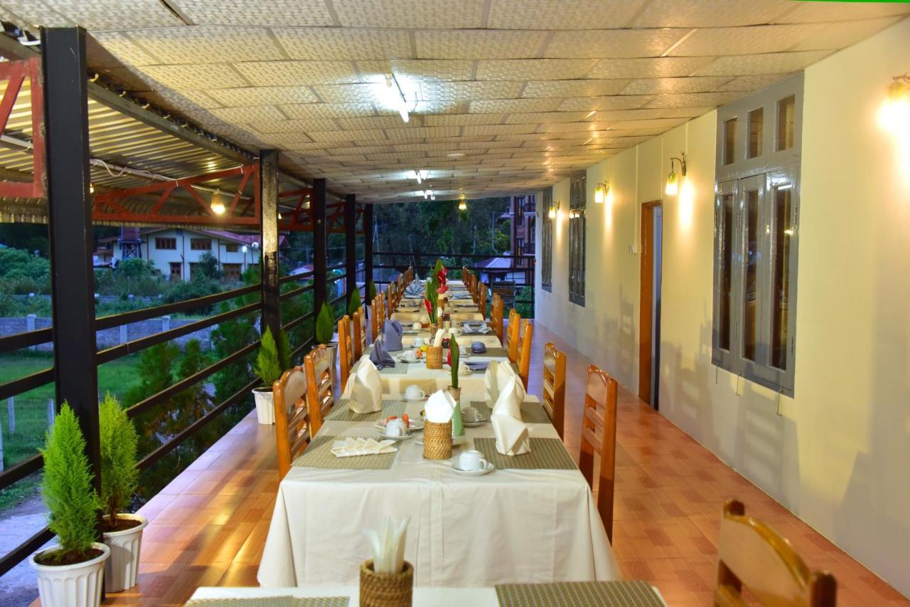 Railroad Hotel Калау Екстериор снимка
