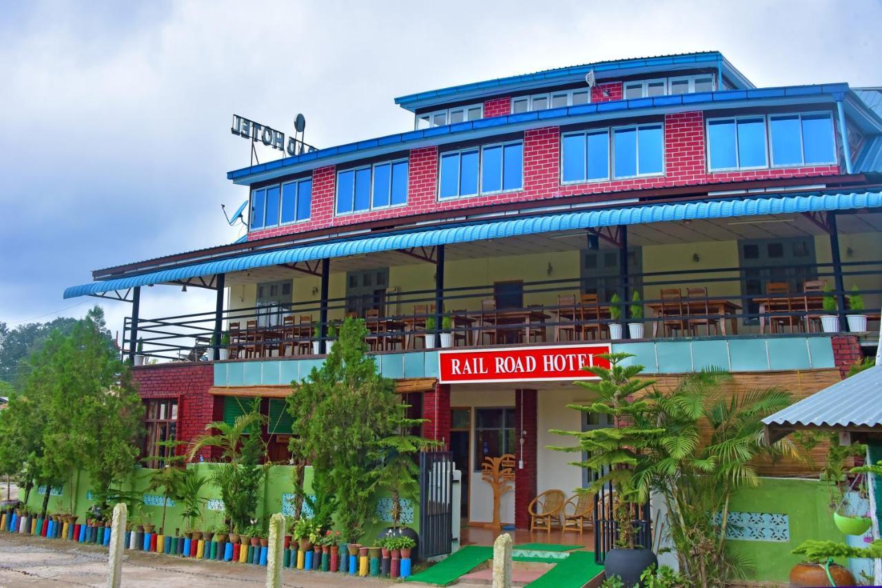 Railroad Hotel Калау Екстериор снимка