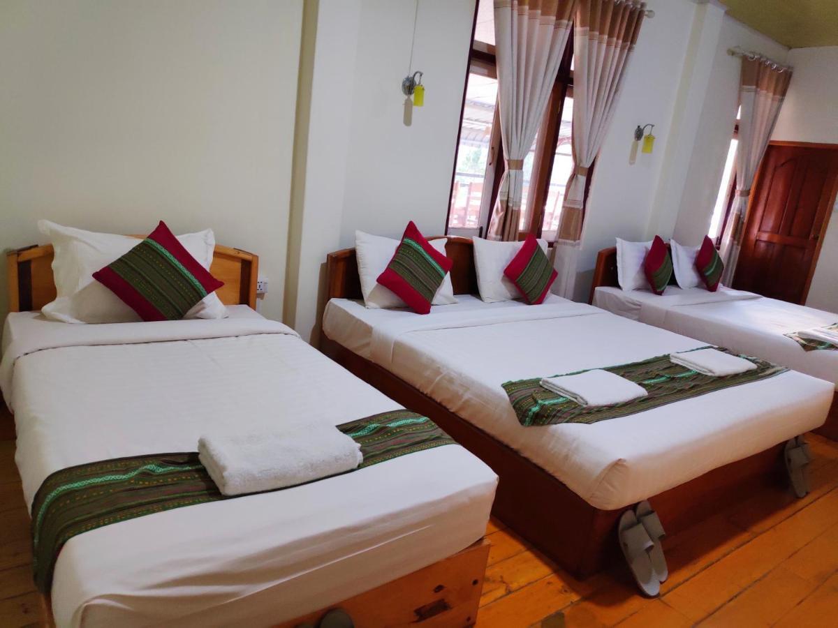 Railroad Hotel Калау Екстериор снимка